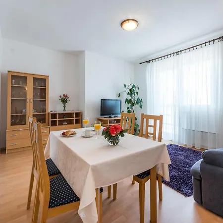 Lena - Three-bedroom With Balcony And Sea View *
