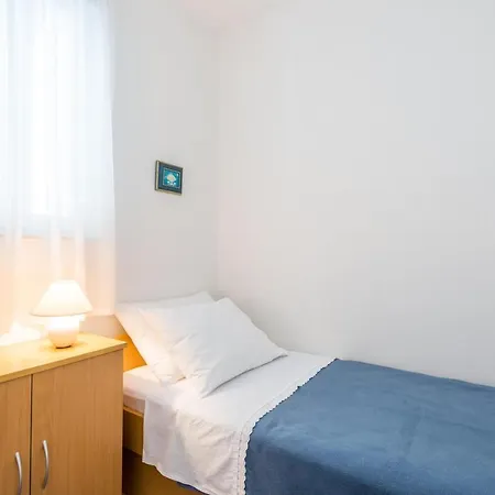 Lena - Three-bedroom With Balcony And Sea View *
